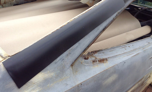 SUITS A DATSUN 1200 COUPE: C PILLAR SECTION